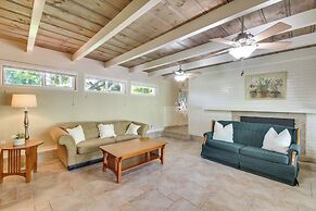 8 Mi to Dtwn: Spacious Home w/ Fire Pit in Fresno!