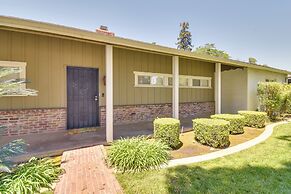 8 Mi to Dtwn: Spacious Home w/ Fire Pit in Fresno!