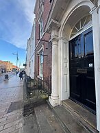Queen Street Apartments