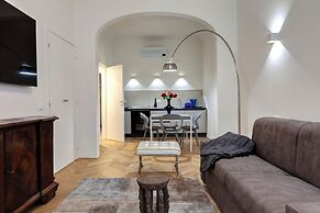 San Gallo Apartment by Mamo Florence