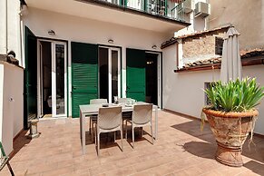 San Gallo Apartment by Mamo Florence