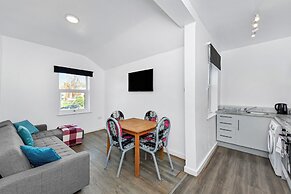 Grove Apartments