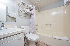 Island Winds East 311 3 Bedroom Condo