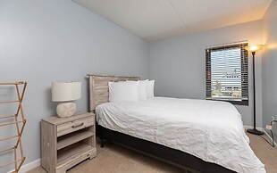 Island Winds East 211 3 Bedroom Condo