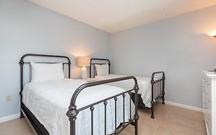 Island Winds East 211 3 Bedroom Condo