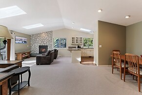 6 Dutchman 3 Bedroom Home