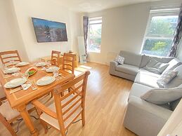 London City Escape With 2 Bedrooms