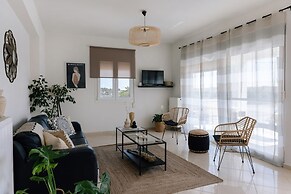 La Hacienda Cozy Home