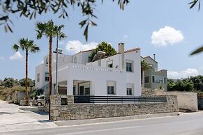 La Hacienda Cozy Home