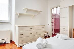 JOIVY Bright Flat near Parco Sempione