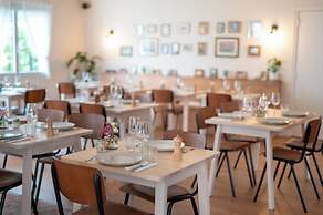 Hotel Restaurant La Voile Bleue