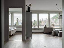 Tott Mountain Retreat – Ski-In, Ski-Out