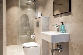 Tott Mountain Retreat – Ski-In, Ski-Out