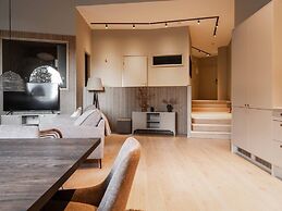 Tott Mountain Retreat – Ski-In, Ski-Out