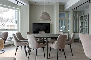 Tott Mountain Retreat – Ski-In, Ski-Out