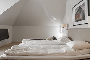 Tott Mountain Retreat – Ski-In, Ski-Out