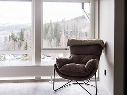 Tott Mountain Retreat – Ski-In, Ski-Out