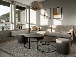 Tott Mountain Retreat – Ski-In, Ski-Out
