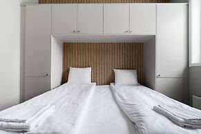 Tott Mountain Retreat – Ski-In, Ski-Out