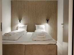 Tott Mountain Retreat – Ski-In, Ski-Out