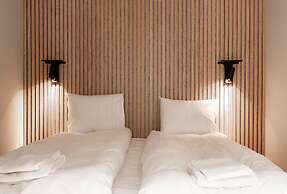 Tott Mountain Retreat – Ski-In, Ski-Out