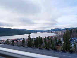 Tott Mountain Retreat – Ski-In, Ski-Out