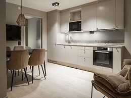 Tott Mountain Retreat – Ski-In, Ski-Out