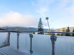 Tott Mountain Retreat – Ski-In, Ski-Out