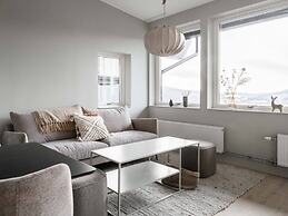 Tott Mountain Retreat – Ski-In, Ski-Out