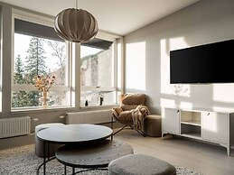 Tott Mountain Retreat – Ski-In, Ski-Out
