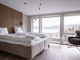 Tott Mountain Retreat – Ski-In, Ski-Out