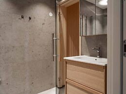 Tott Mountain Retreat – Ski-In, Ski-Out