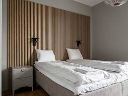 Tott Mountain Retreat – Ski-In, Ski-Out