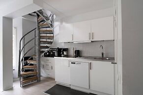 Tott Stay – Easy Slope Access