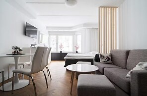 Tott Stay – Easy Slope Access