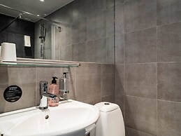 Tott Stay – Easy Slope Access