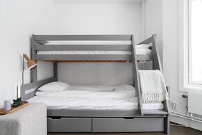 Tott Stay – Easy Slope Access