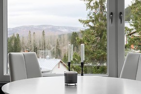 Tott Stay – Easy Slope Access