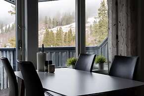 Tott Stay – Easy Slope Access