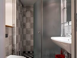 Tott Stay – Easy Slope Access