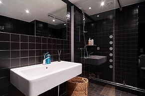 Tott Stay – Easy Slope Access