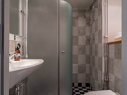 Tott Stay – Easy Slope Access