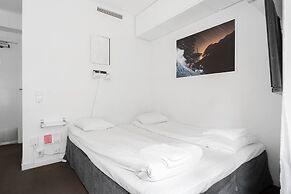 Tott Stay – Easy Slope Access