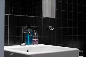 Tott Stay – Easy Slope Access