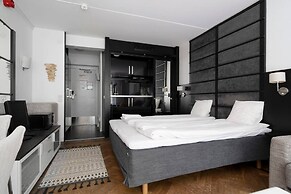 Tott Stay – Easy Slope Access