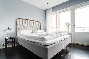 Tott Stay – Easy Slope Access