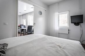 Tott Stay – Easy Slope Access