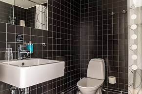 Tott Stay – Easy Slope Access