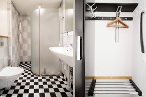 Tott Stay – Easy Slope Access