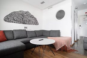 Tott Stay – Easy Slope Access